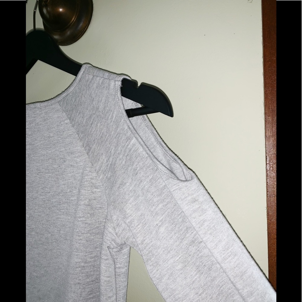 Cold shoulder/off the shoulder gray tee